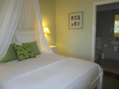 Queen Room with Garden View