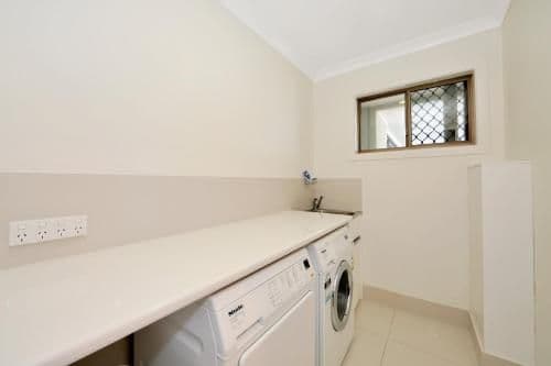 Deluxe Three-Bedroom Apartment