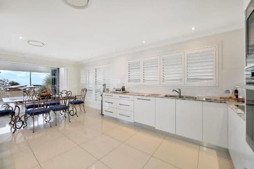 Deluxe Three-Bedroom Apartment