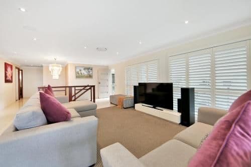 Deluxe Three-Bedroom Apartment