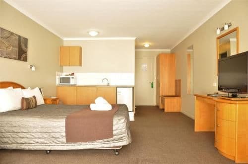 Deluxe Queen Room
