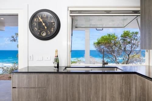 Four-Bedroom House - Beach Front