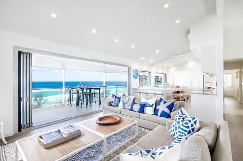 Four-Bedroom House - Beach Front