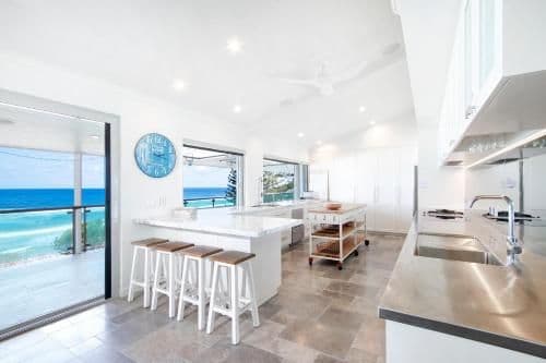 Four-Bedroom House - Beach Front