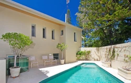 Four-Bedroom House - Beach Front