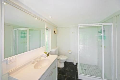 Four-Bedroom Holiday Home