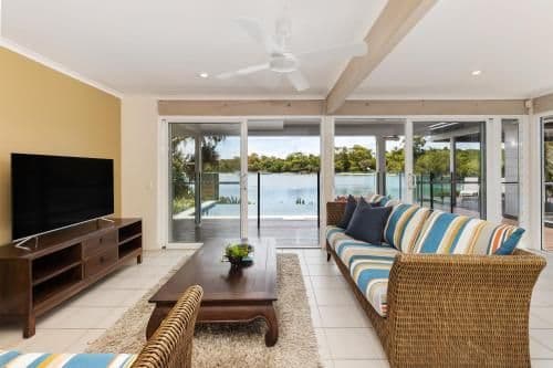 Five-Bedroom Holiday Home