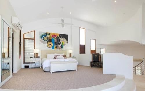 Four-Bedroom Holiday Home