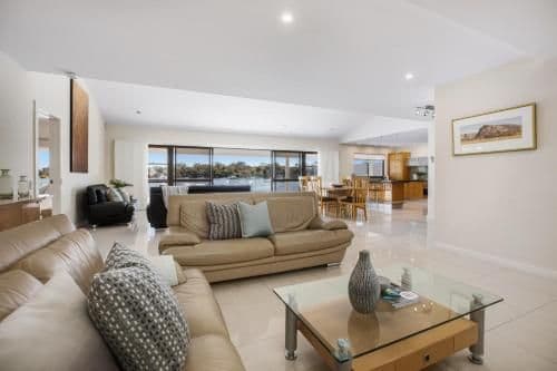 Four-Bedroom Holiday Home