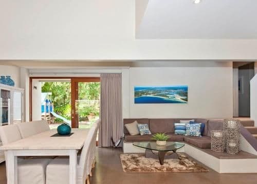 Five-Bedroom Holiday Home