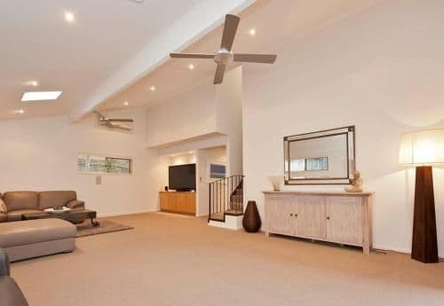 Five-Bedroom Holiday Home