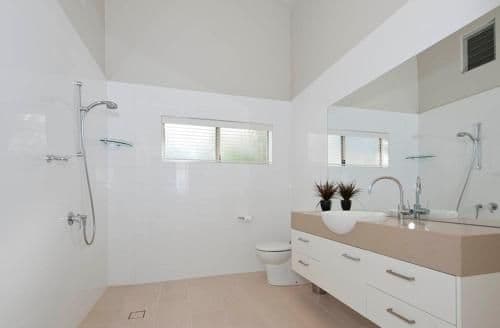 Five-Bedroom Holiday Home