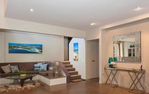 Five-Bedroom Holiday Home
