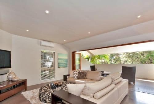 Five-Bedroom Holiday Home