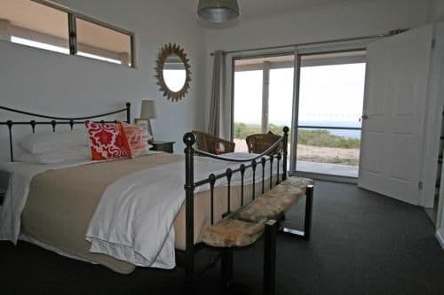 Queen Room - Short Beach