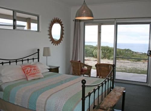 Queen Room - Short Beach