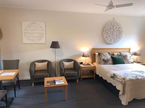Deluxe King Room with Spa Bath