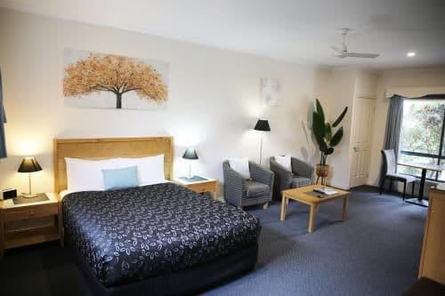 Deluxe Queen Room