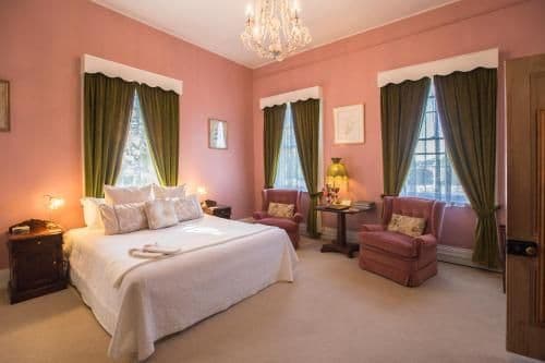 Deluxe King Room with Spa Bath