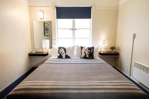 Standard Queen Room with Shared Bathroom