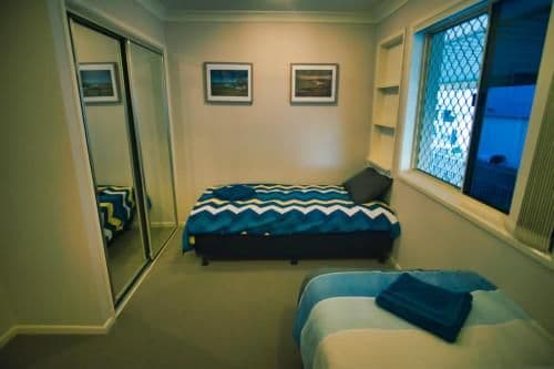 Standard Twin Room with Shared Bathroom