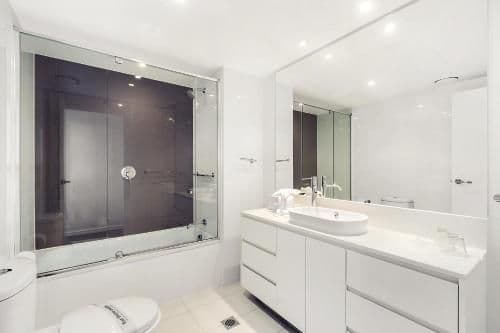 Luxury Two-Bedroom Apartment with Ocean Views