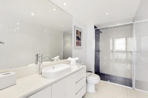 Luxury Two-Bedroom Apartment with Ocean Views