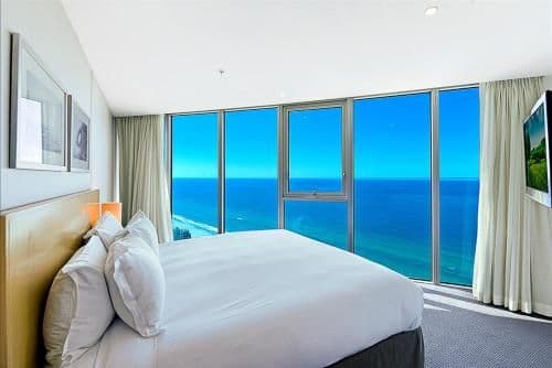 Luxury Two-Bedroom Apartment with Ocean Views