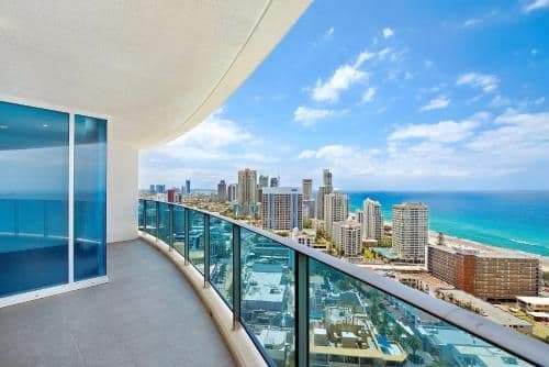 Luxury Two-Bedroom Apartment with Ocean Views
