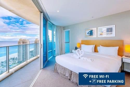 Luxury Two-Bedroom Apartment with Ocean Views