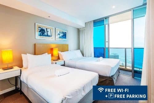 Luxury Two-Bedroom Apartment with Ocean Views