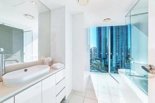 Luxury Two-Bedroom Apartment with Ocean Views