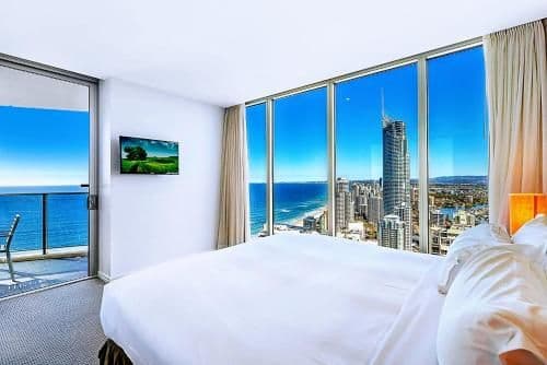 Luxury Two-Bedroom Apartment with Ocean Views
