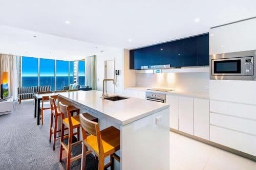 Luxury Two-Bedroom Apartment with Ocean Views