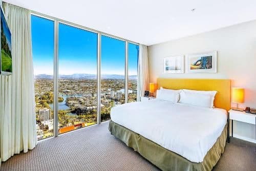 Luxury Two-Bedroom Apartment with Ocean Views