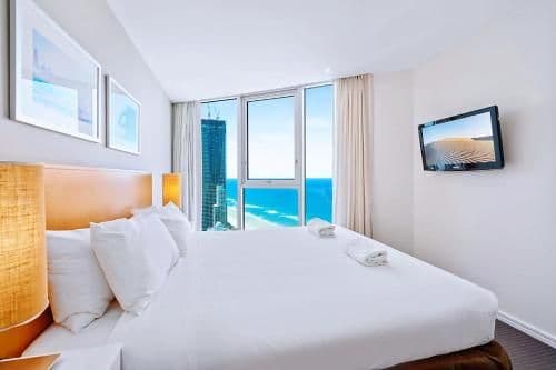 Luxury Two-Bedroom Apartment with Ocean Views