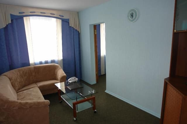 SUITE TWO BEDROOMS