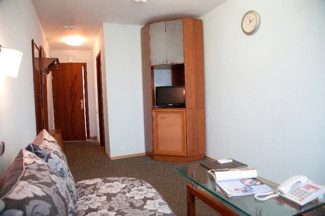 SUITE TWO BEDROOMS
