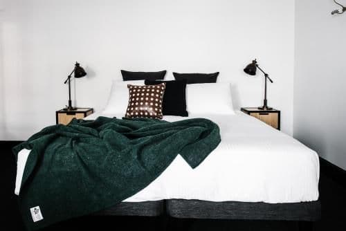 Superior King Room with Shared Bathroom