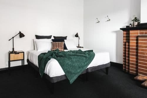 Superior King Room with Shared Bathroom
