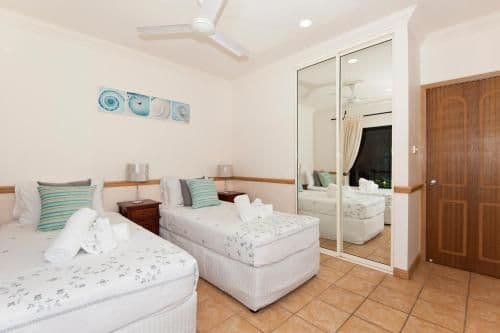 Five-Bedroom Holiday Home