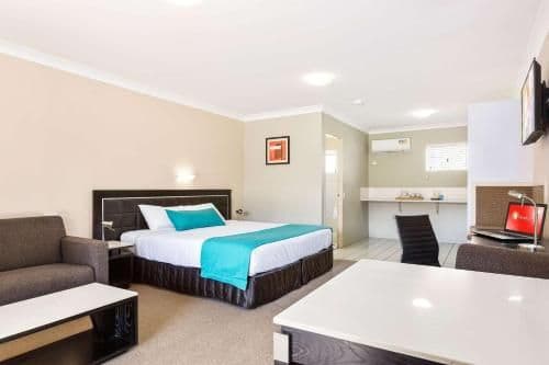 Deluxe King Room - Non Smoking