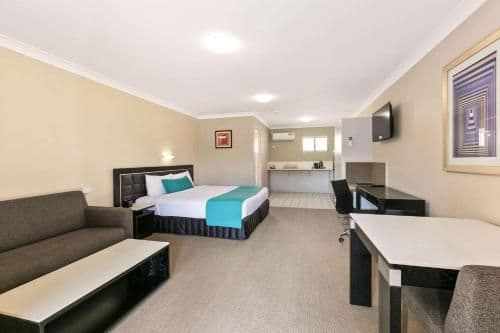 Deluxe King Room - Non Smoking