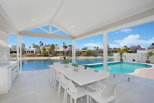 Six-Bedroom Holiday Home