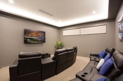 Six-Bedroom Holiday Home