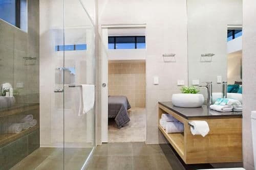 Eight-Bedroom Holiday Home