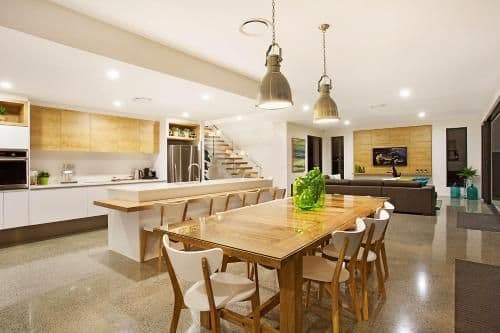 Eight-Bedroom Holiday Home