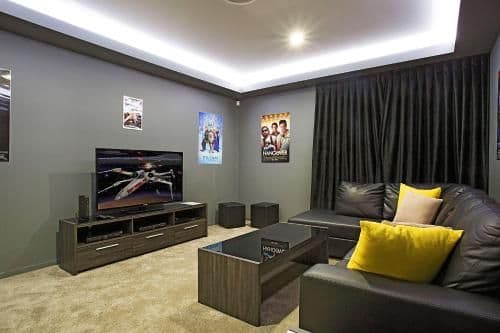Eight-Bedroom Holiday Home
