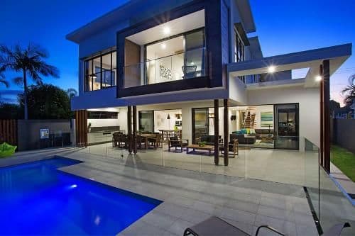 Eight-Bedroom Holiday Home