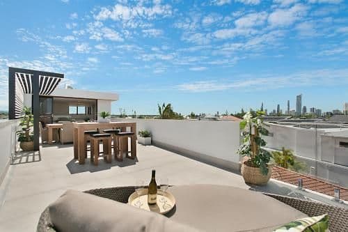 Five-Bedroom Holiday Home